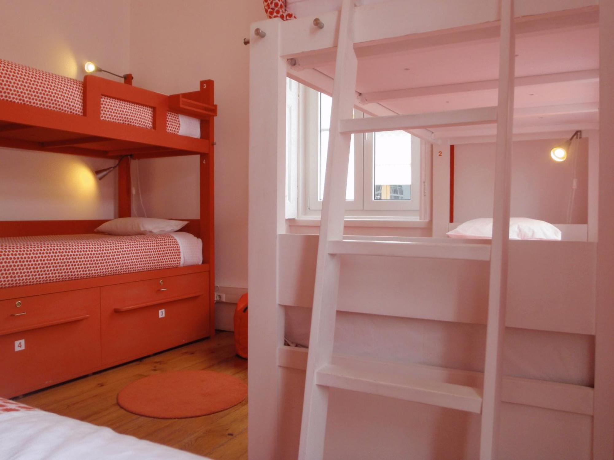 Bed 6-Bed Mixed Dormitory Room