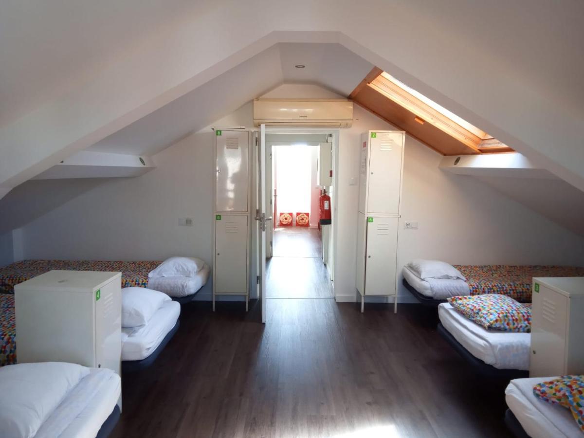 Bed 8-Bed Mixed Dormitory Room